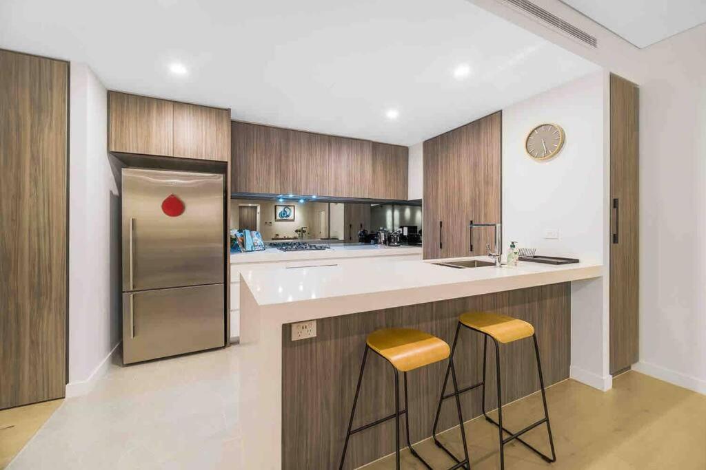 Luxury 3 Bedroom Apartment In Ryde Sydney Exterior photo